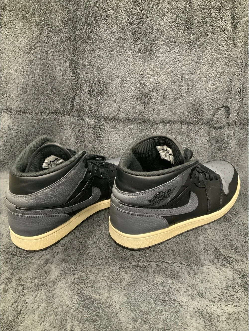 Nike Air Jordan 1 Mid Shadow 2018 Release 554724-041 Mens Size 10.5